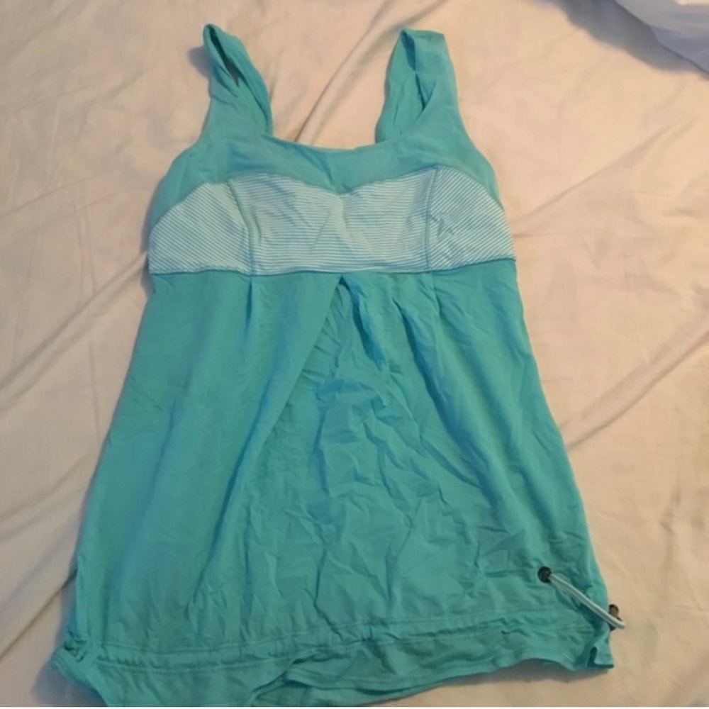 LuluLemon Athletic Light Blue (Aqua) Scrunch Bottom Tank Top